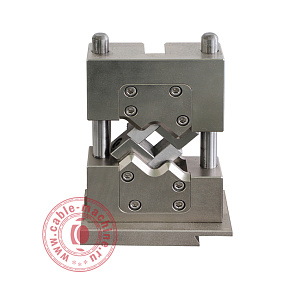 Аппликатор для опрессовки четырех кромок